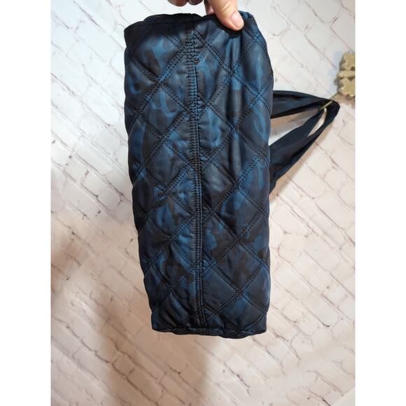 Marc Jacobs Quilted Nylon Knot Large Tote Bag Camouflage Midnight Blue Dust Bag - Picture 9 of 14
